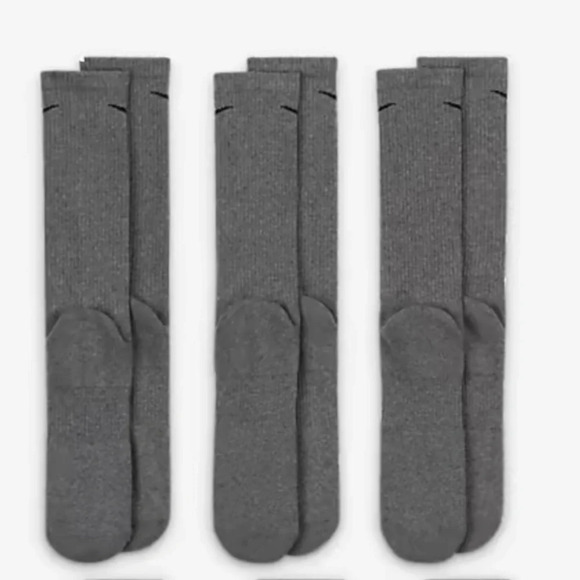 NIKE 
Training Crew Socks (3 Pairs)
Nike Everyday Cushioned - Picture 3 of 4